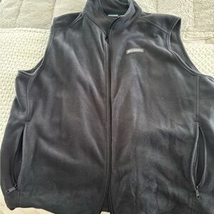 Columbia Men's Dark Gray Fleece Vest